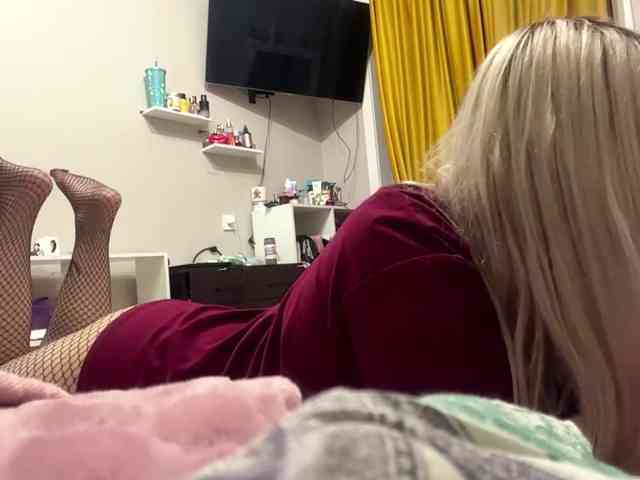 AngelenaBuote webcam