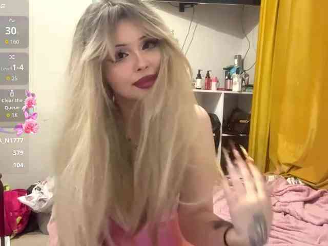 AngelenaBuote webcam