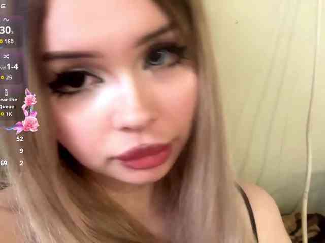 AngelenaBuote webcam