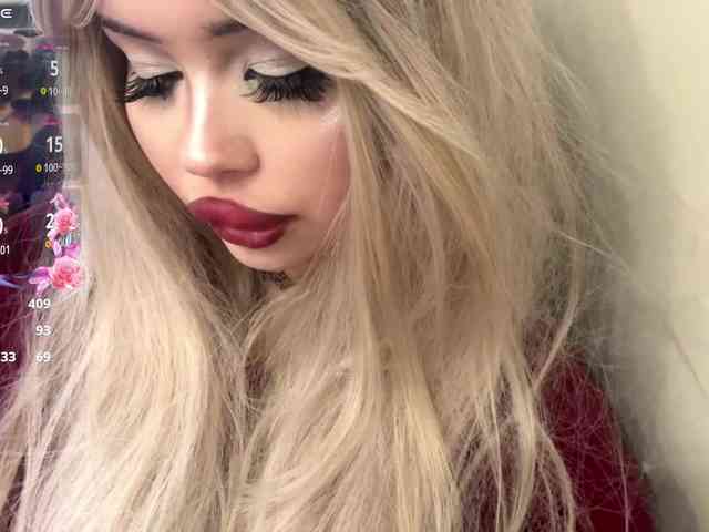 AngelenaBuote webcam