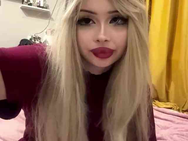 AngelenaBuote webcam