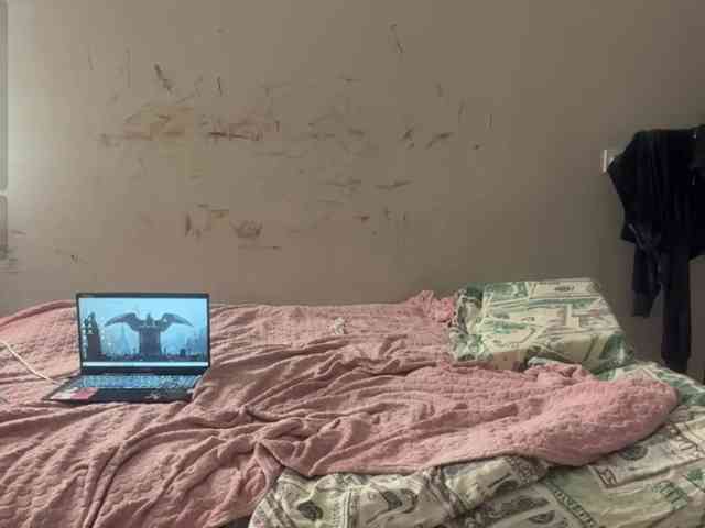 AngelenaBuote webcam