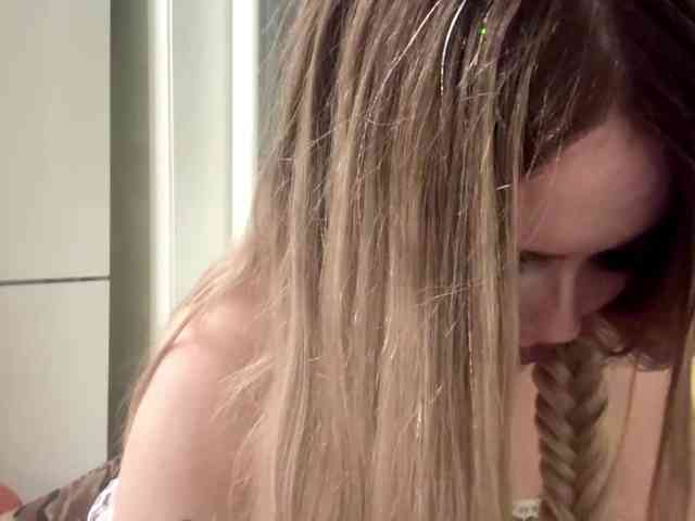 AngelenaBuote webcam