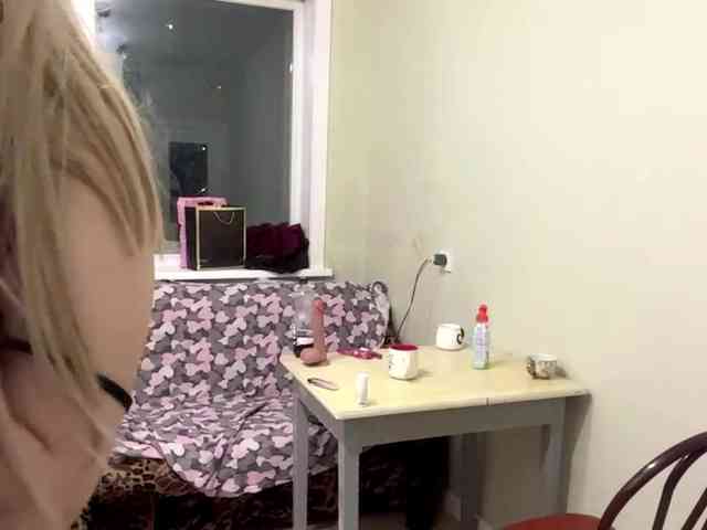 AngelenaBuote webcam