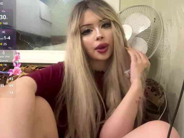 AngelenaBuote webcam