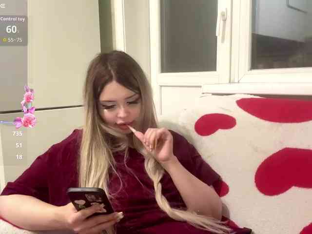 AngelenaBuote webcam