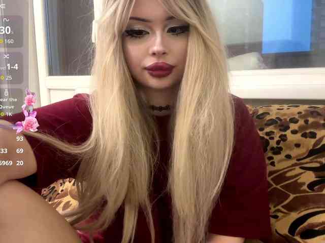 AngelenaBuote webcam