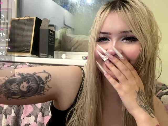 AngelenaBuote webcam