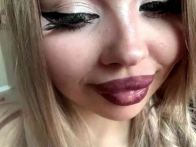AngelenaBuote webcam