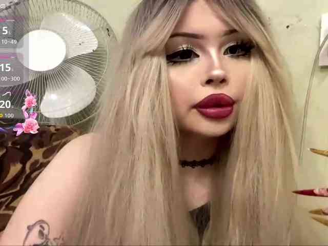 AngelenaBuote webcam