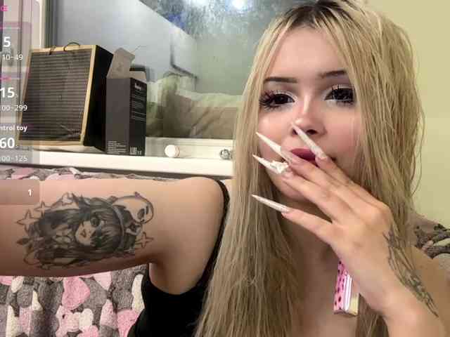 AngelenaBuote webcam