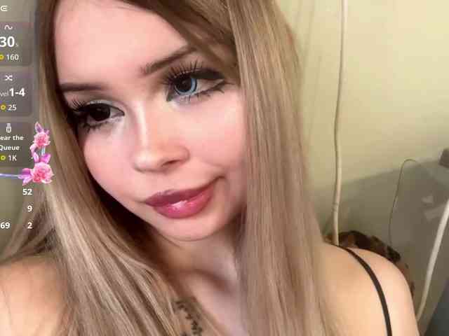 AngelenaBuote webcam