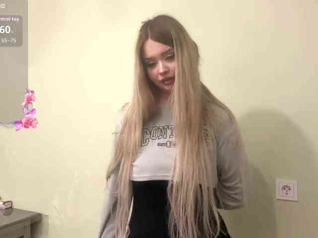AngelenaBuote webcam