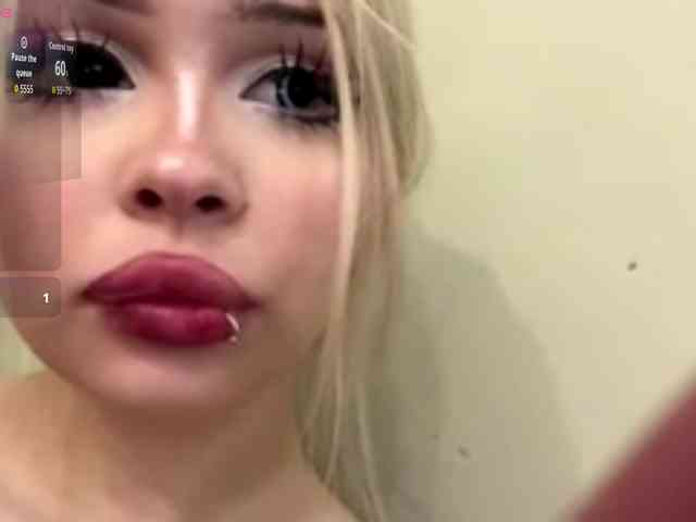 AngelenaBuote webcam