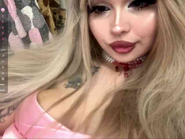 AngelenaBuote webcam
