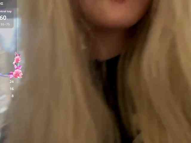 AngelenaBuote webcam