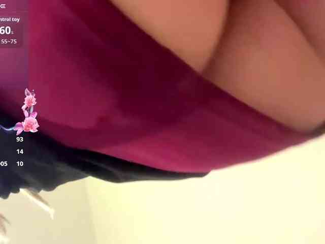 AngelenaBuote webcam