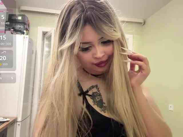 AngelenaBuote webcam