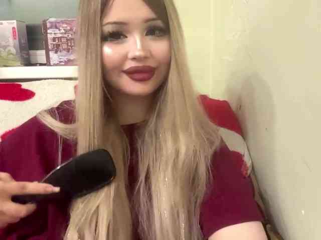 AngelenaBuote webcam