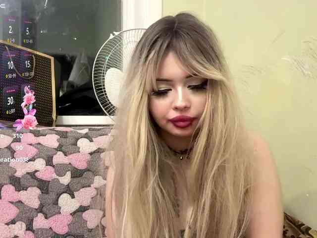 AngelenaBuote webcam