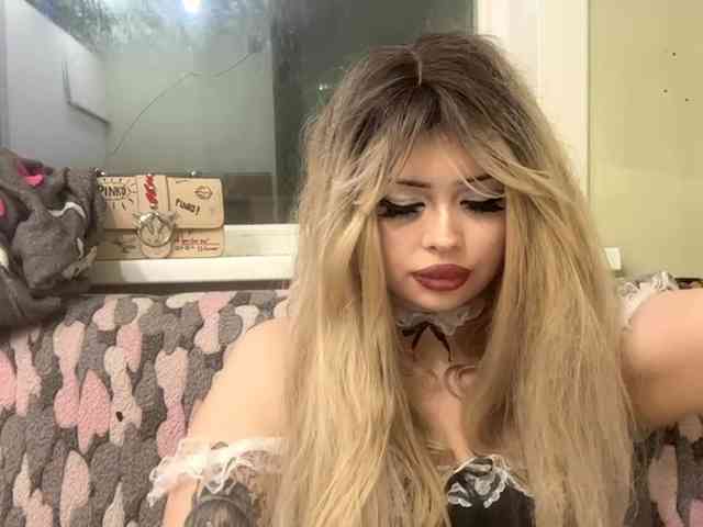 AngelenaBuote webcam