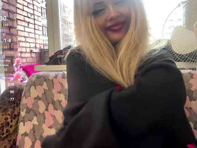 AngelenaBuote webcam