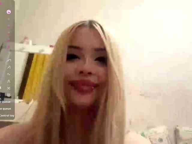 AngelenaBuote webcam