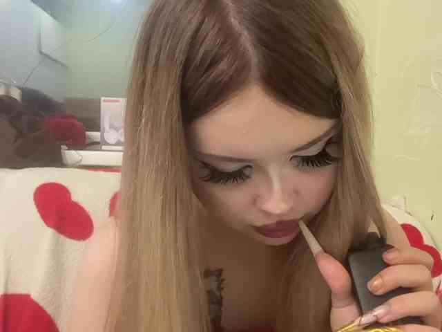 AngelenaBuote webcam