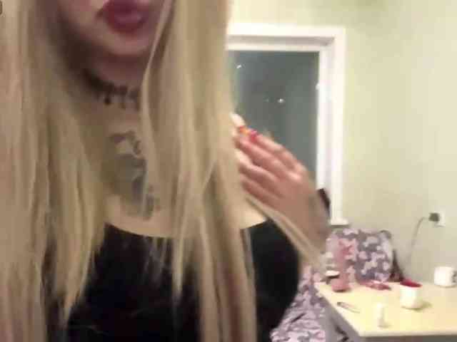AngelenaBuote webcam