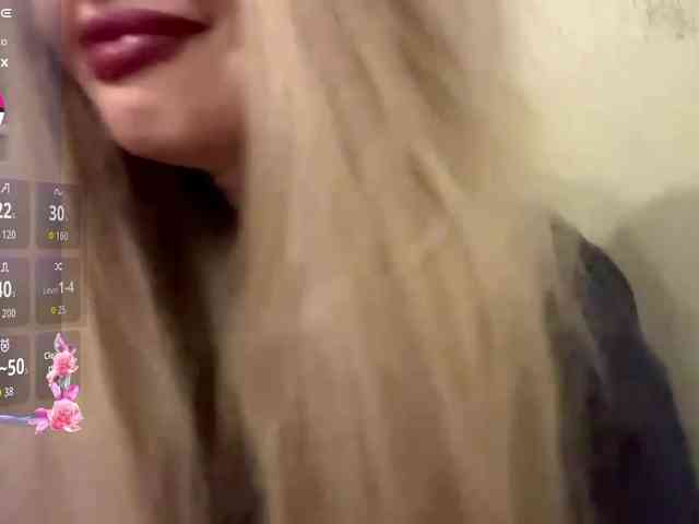 AngelenaBuote webcam