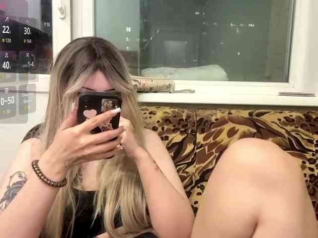 AngelenaBuote webcam