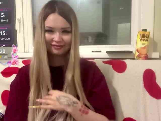 AngelenaBuote webcam