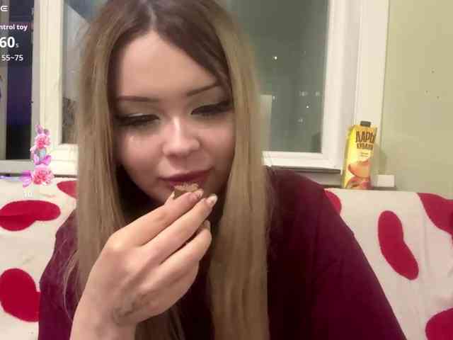 AngelenaBuote webcam
