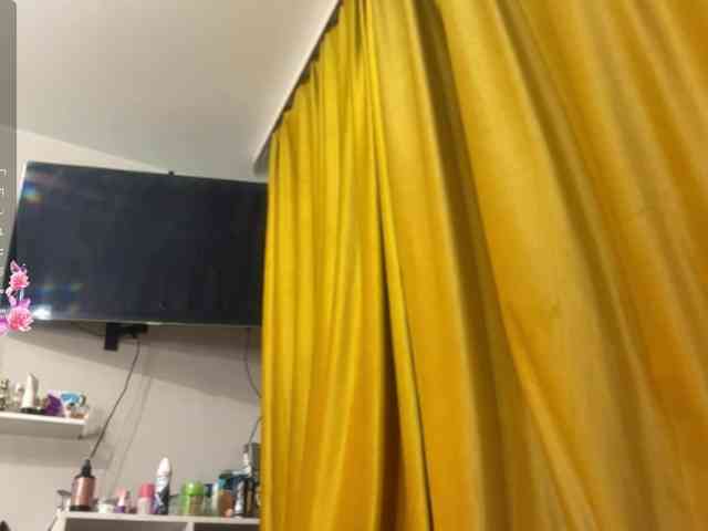 AngelenaBuote webcam