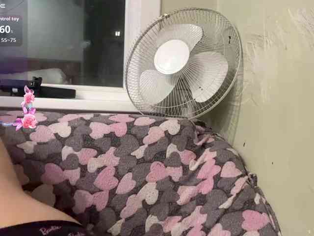 AngelenaBuote webcam