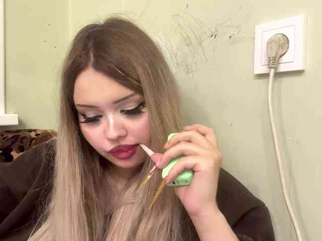 AngelenaBuote webcam