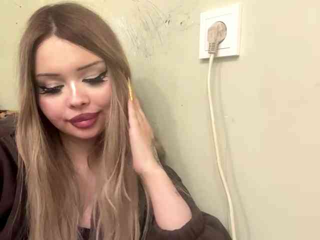 AngelenaBuote webcam