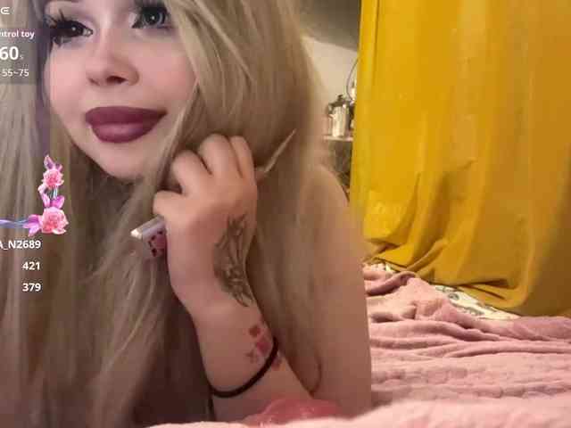 AngelenaBuote webcam