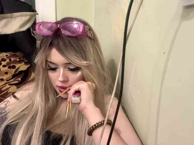AngelenaBuote webcam