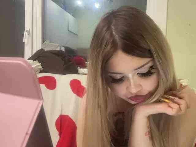 AngelenaBuote webcam