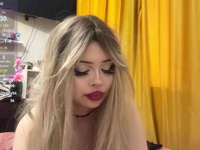 AngelenaBuote webcam