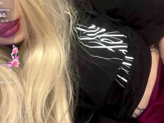 AngelenaBuote webcam