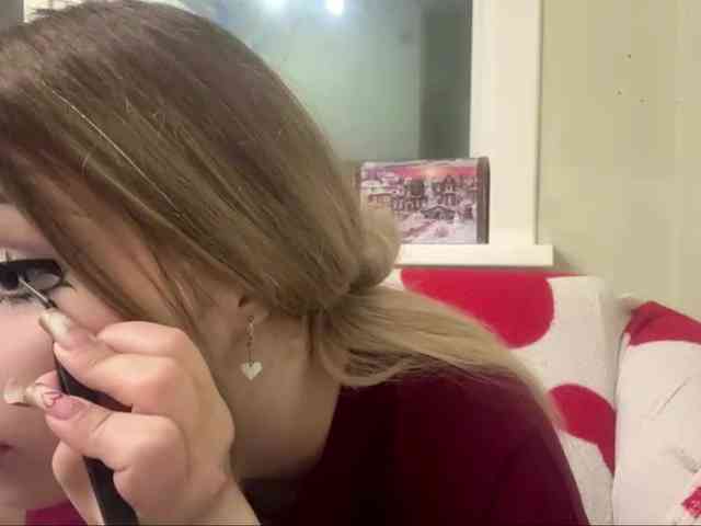 AngelenaBuote webcam