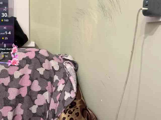 AngelenaBuote webcam