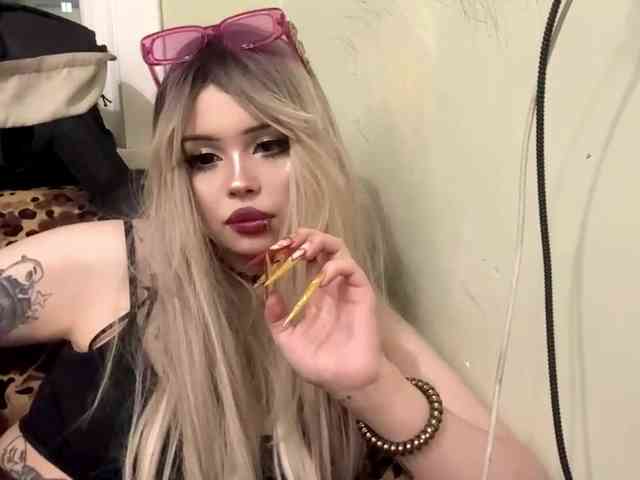 AngelenaBuote webcam