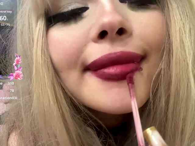 AngelenaBuote webcam