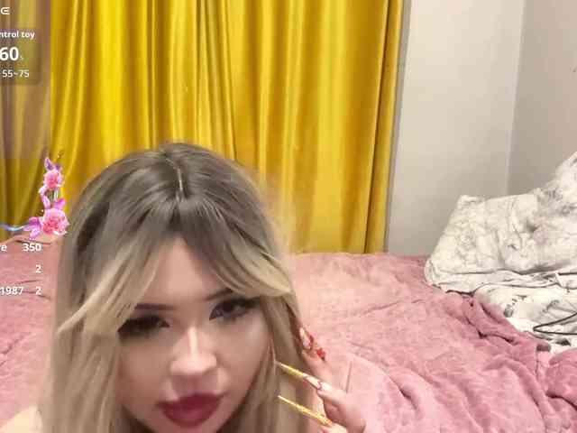 AngelenaBuote webcam