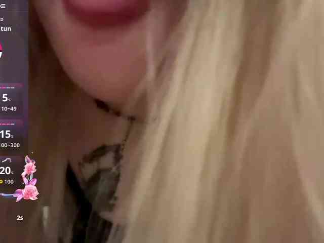 AngelenaBuote webcam
