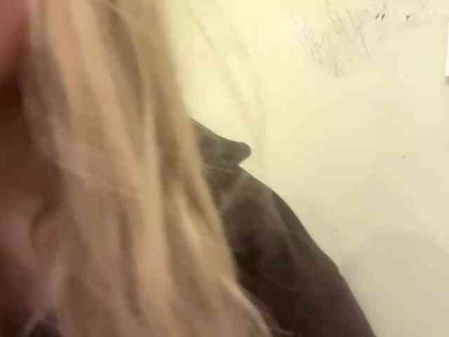AngelenaBuote webcam