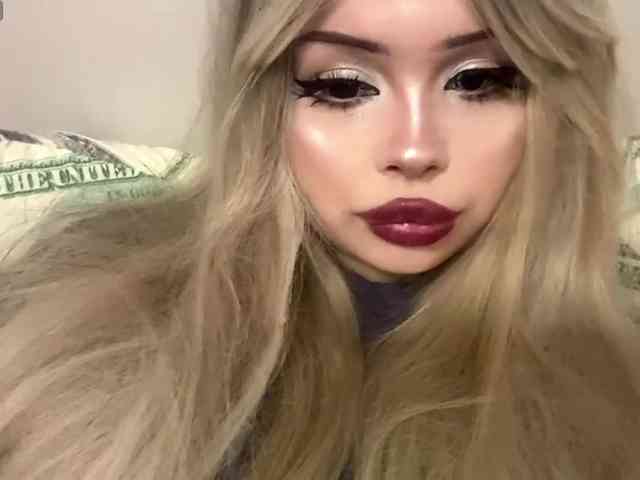 AngelenaBuote webcam
